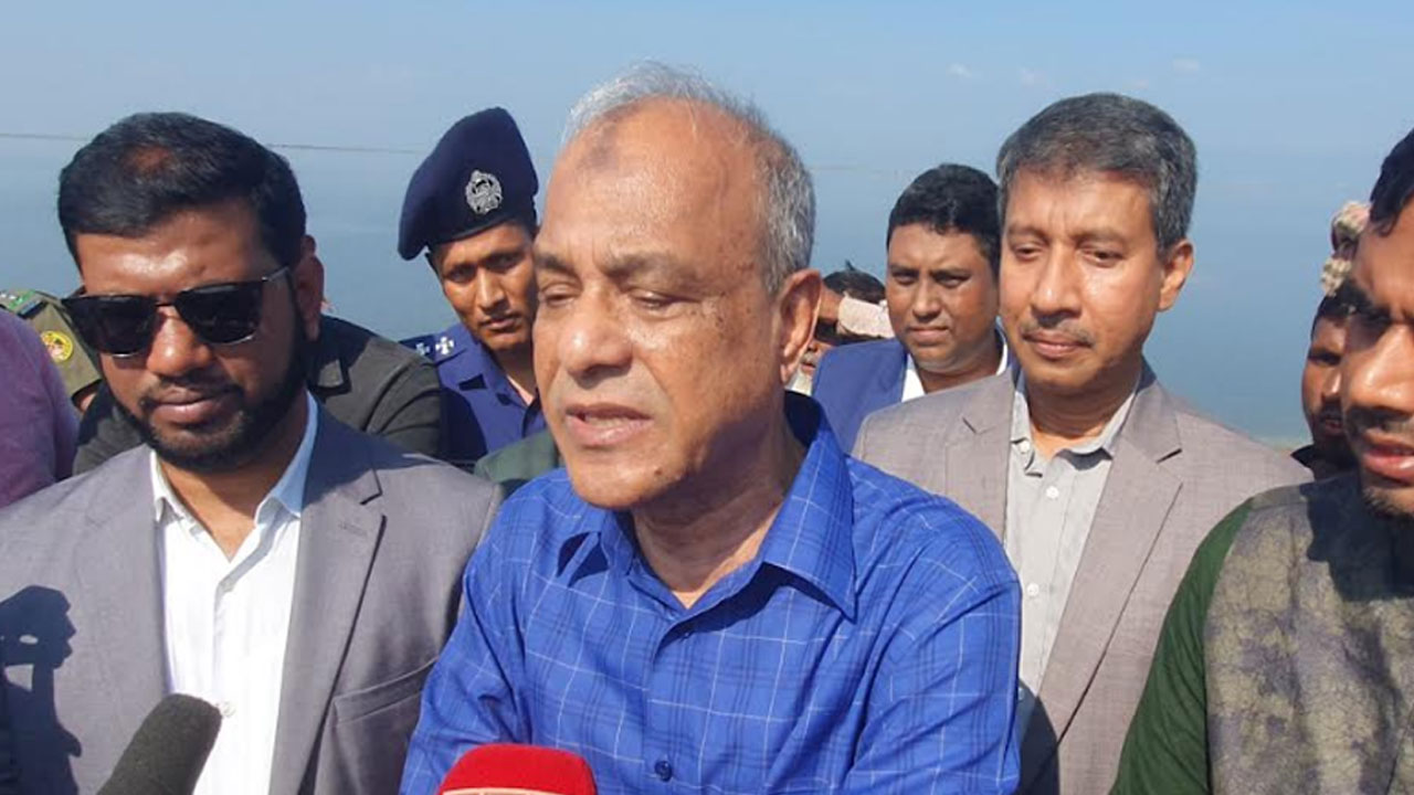 আন্দোলন নিরসনে আমরা কঠোর হতে চাই না জানালেন স্বরাষ্ট্র উপদেষ্টা